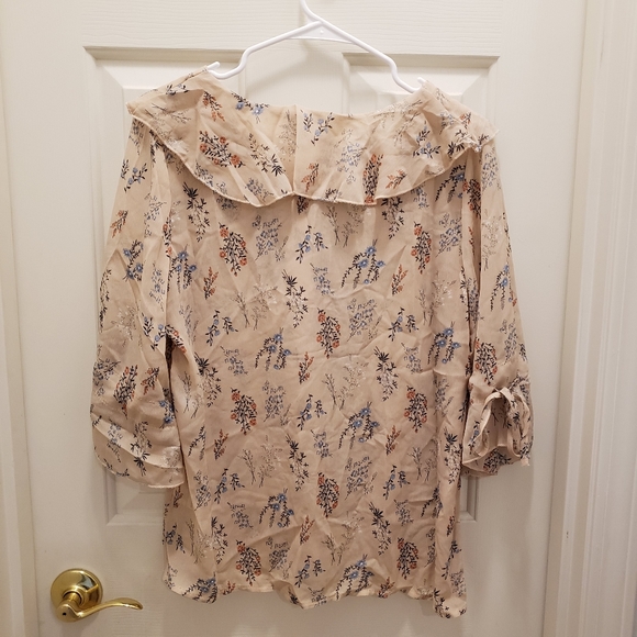 Sadie & Sage Peach Ruffle Blouse - Picture 5 of 6